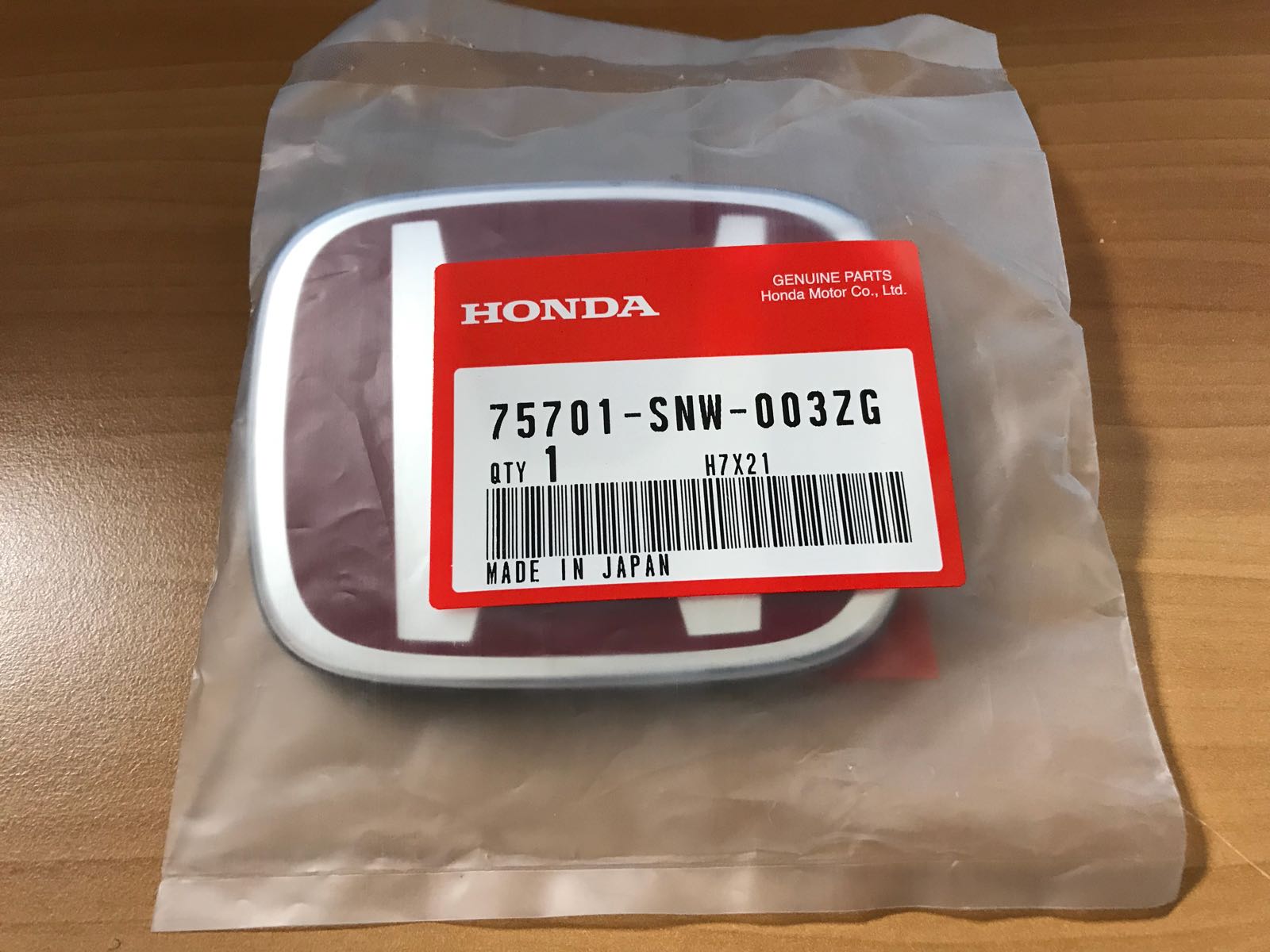 Genuine Honda Logo Emblem for Civic FD2 75701-SNW-003ZG - Black Hawk Japan